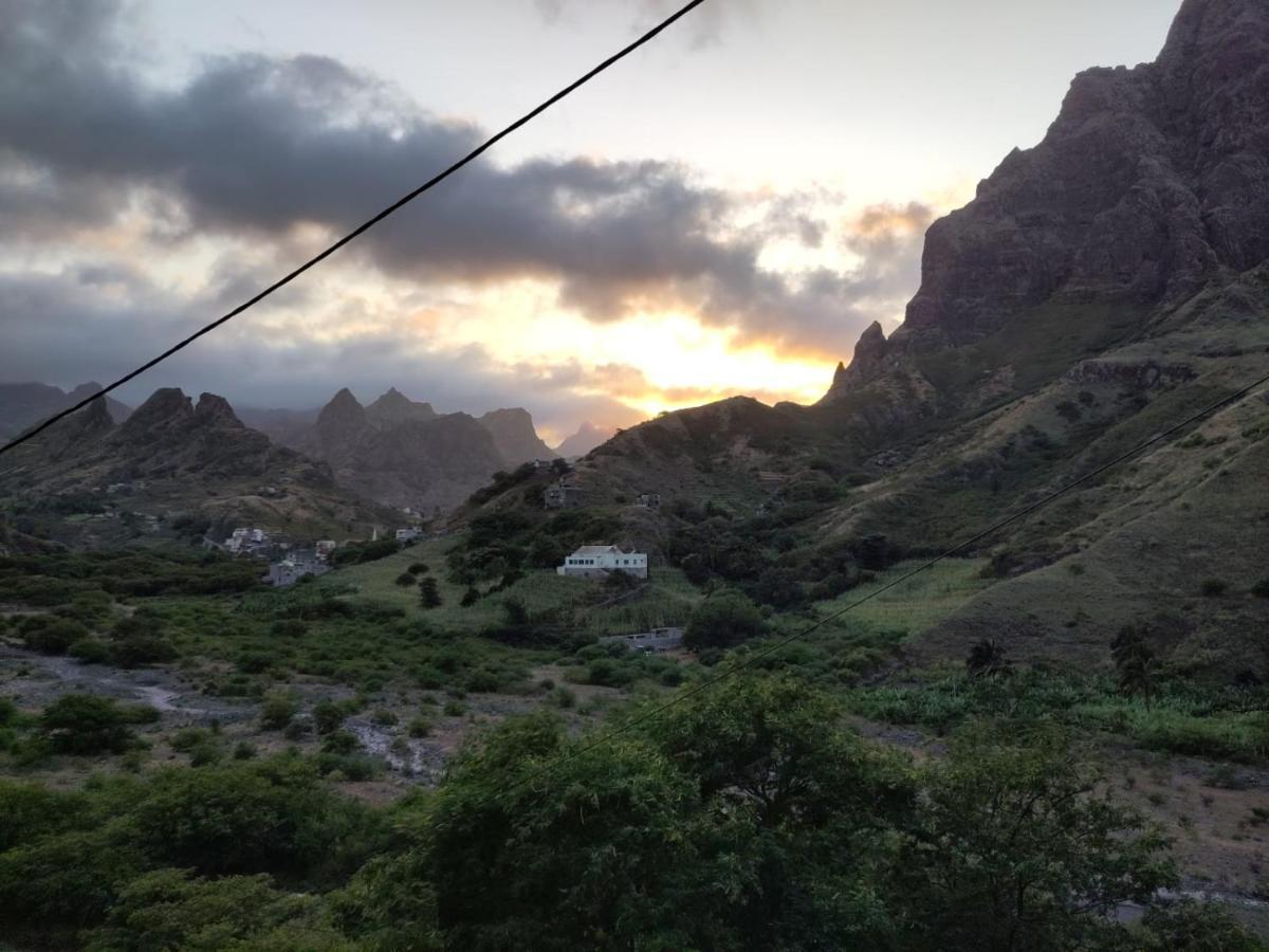 Bed and Breakfast Casa Familiar Por Do Sol Ribeira Grande Exterior foto
